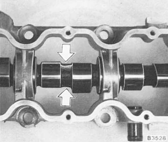 Nockenwellengehäuse ersetzen/ nockenwelle aus- und einbauen