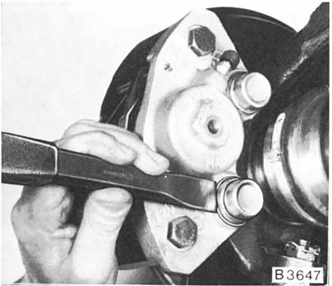 Bremssattel aus- und einbauen